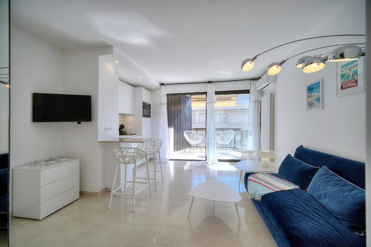 Ref 1745 - Center - For Rent Apartment *